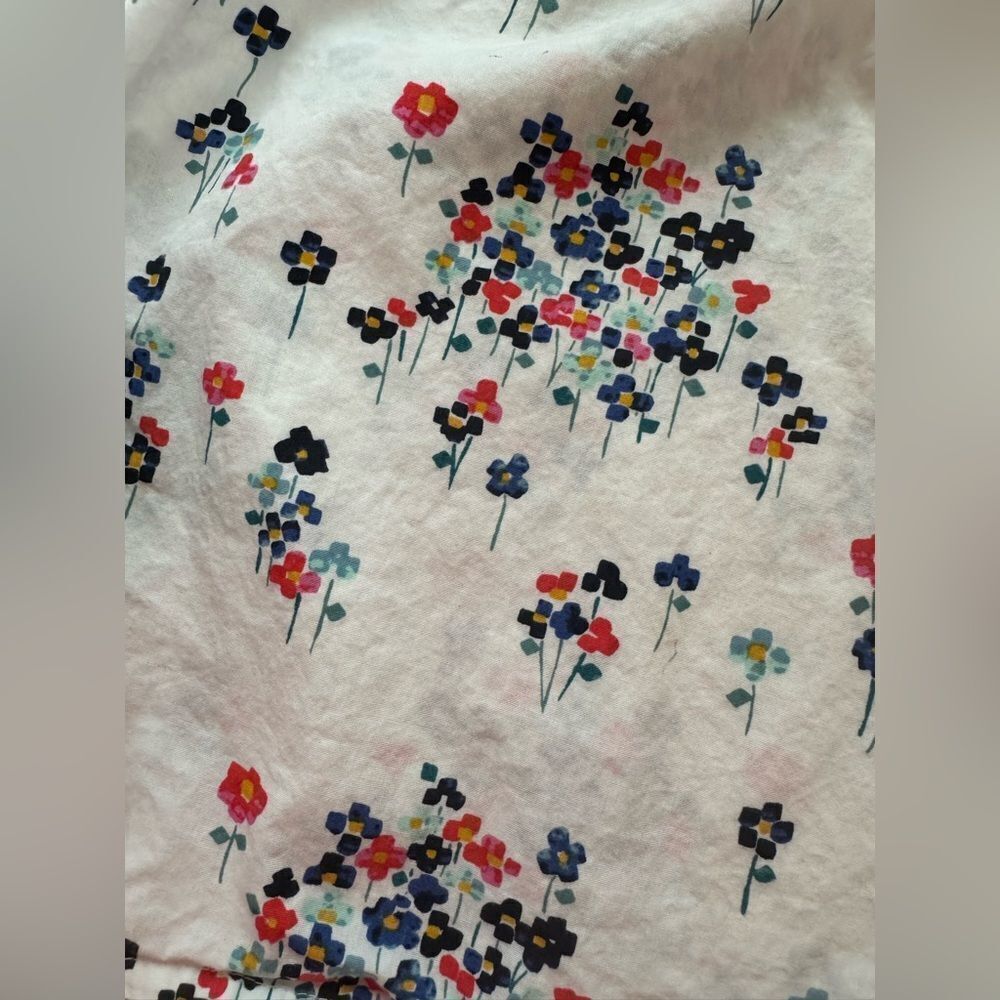 | SOLD | Tea Collection Floral Top - Picture 2 of 4